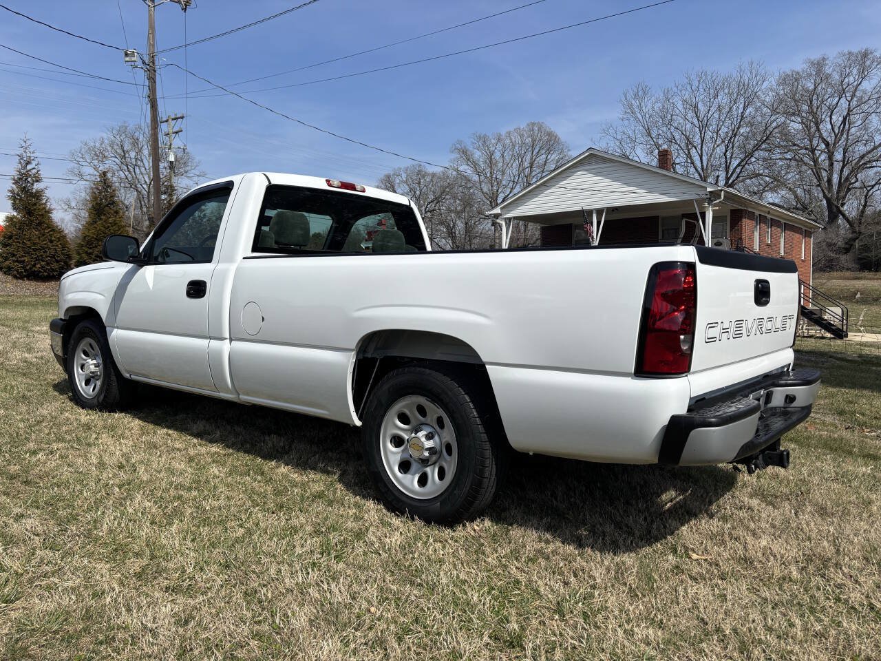 Used 2006 Chevrolet Silverado 1500 W/T RWD image 2