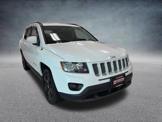 Used 2016 Jeep Compass Latitude image 4