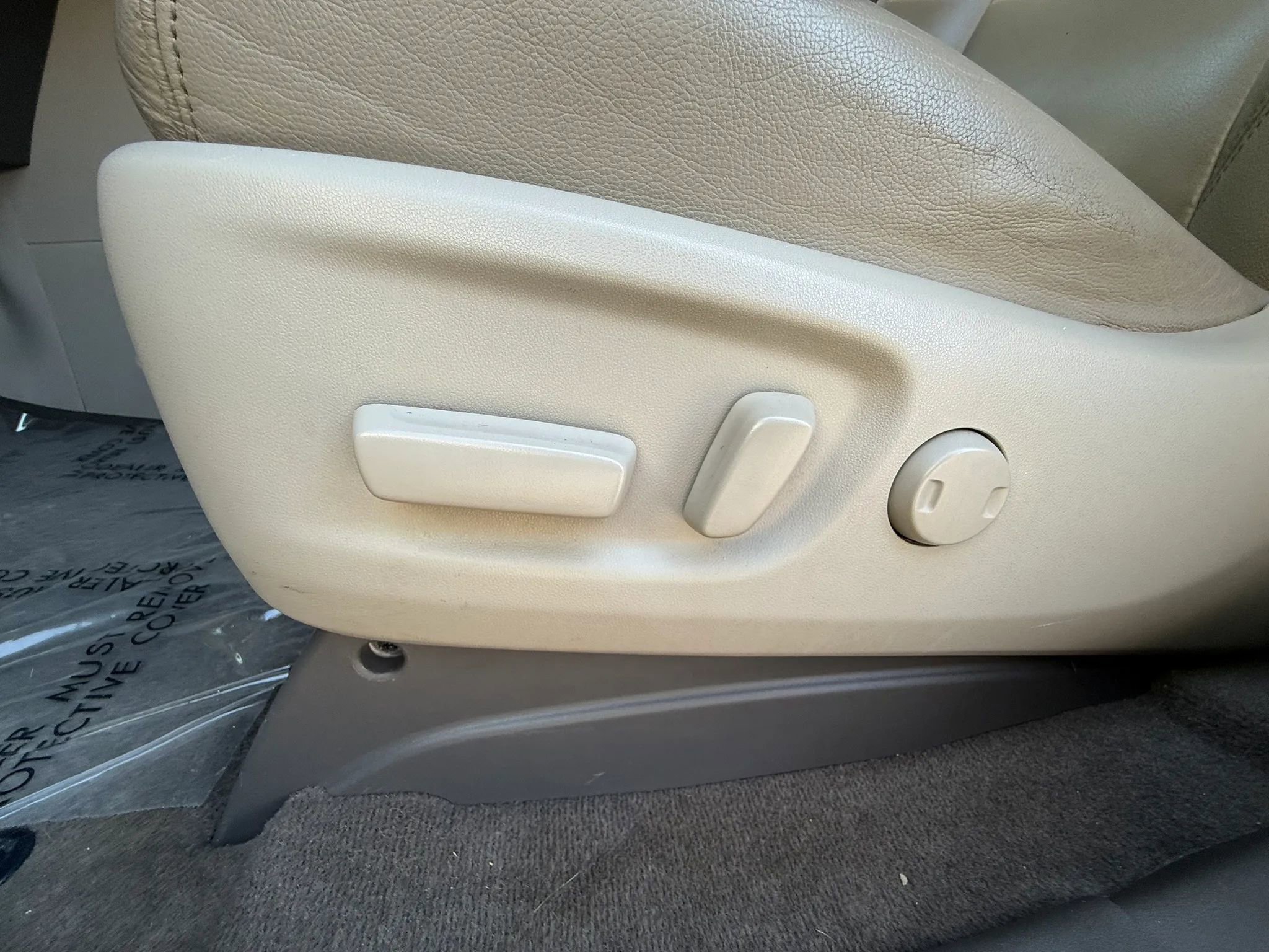 Used 2016 Toyota Sienna XLE Premium FWD image 12