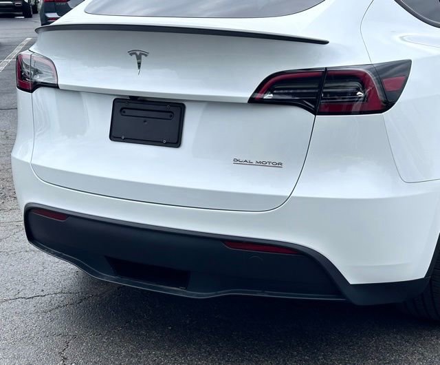 Used 2024 Tesla Model Y Performance AWD/4WD image 11