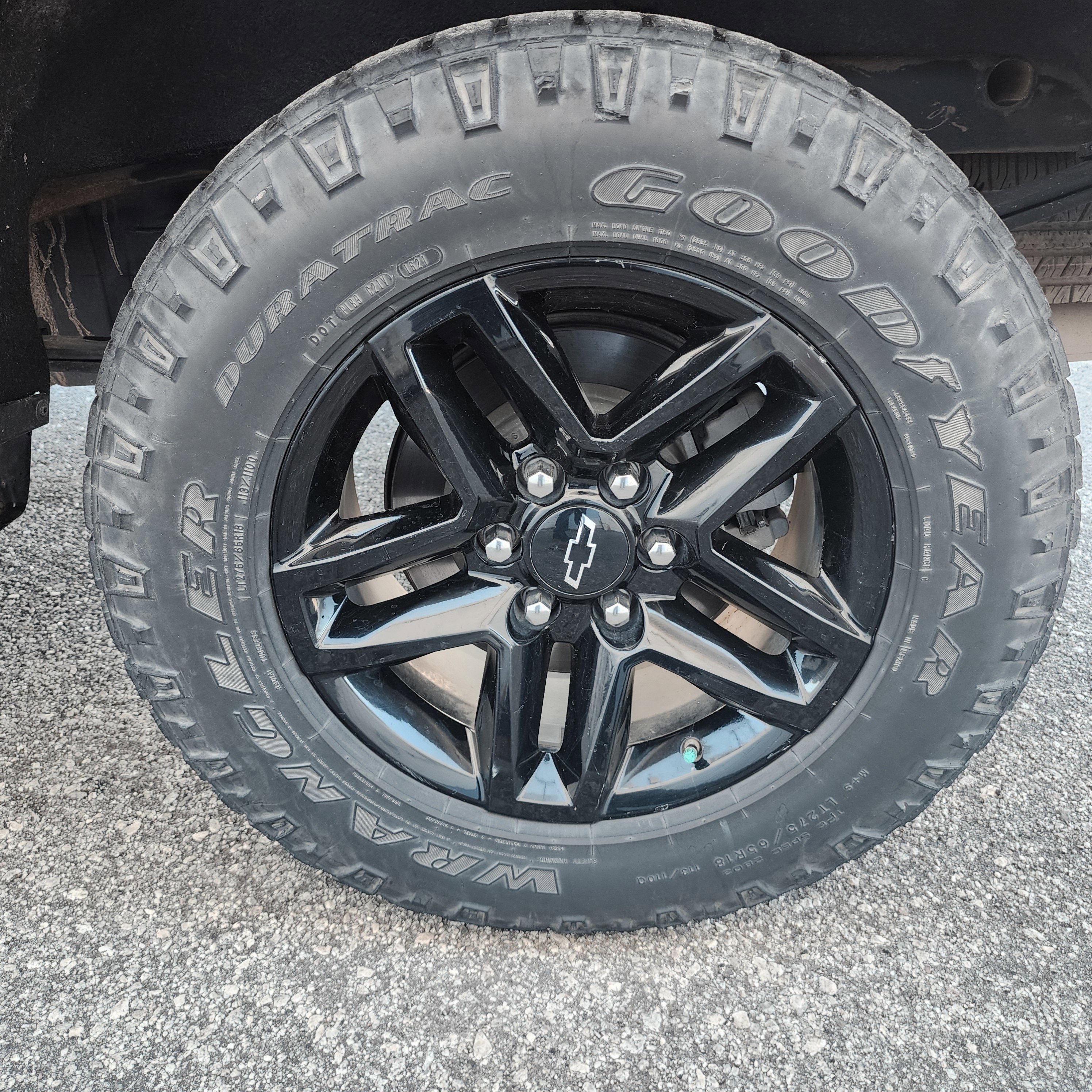 Used 2021 Chevrolet Silverado 1500 LT Trail Boss w/ LPO, Dark Essentials Package image 5