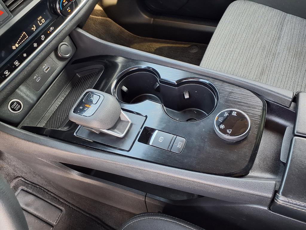 Used 2023 Nissan Rogue SV image 12