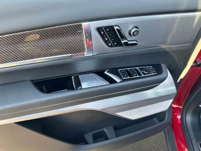 Certified 2026 Cadillac Vistiq Sport w/ LPO, Floor Liner Package AWD/4WD image 18