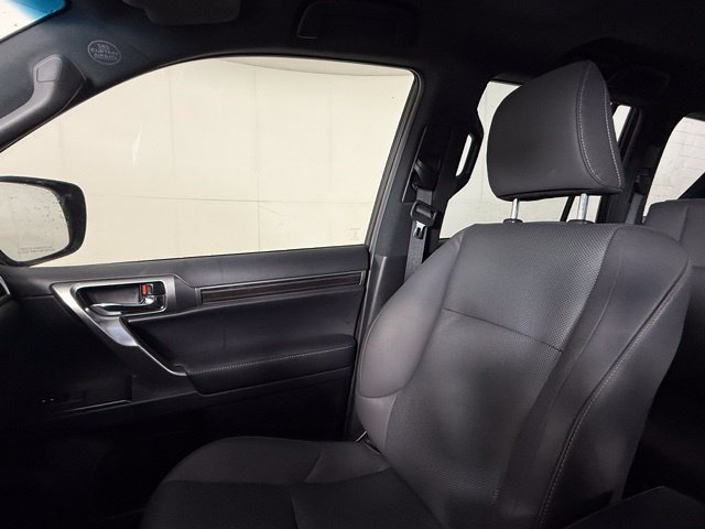 Used 2023 Lexus GX 460 Premium w/ Accessory Package AWD/4WD image 18