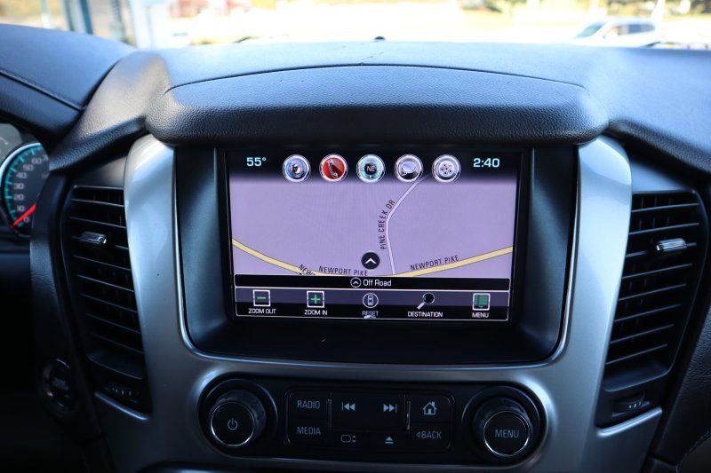 Used 2018 Chevrolet Suburban Premier image 12