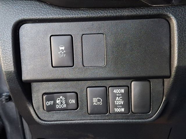 Used 2022 Toyota Tacoma TRD Off-Road AWD/4WD image 27