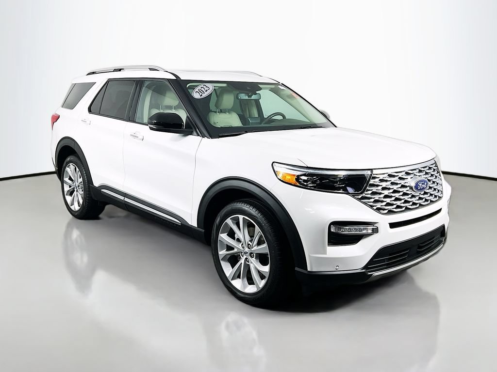 Used 2023 Ford Explorer Platinum w/ Technology Package AWD/4WD image 2