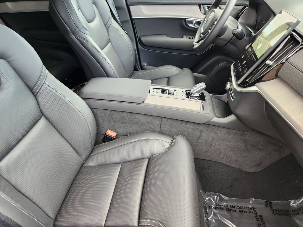 New 2026 Volvo XC90 T8 Ultra w/ Protection Package AWD/4WD image 5