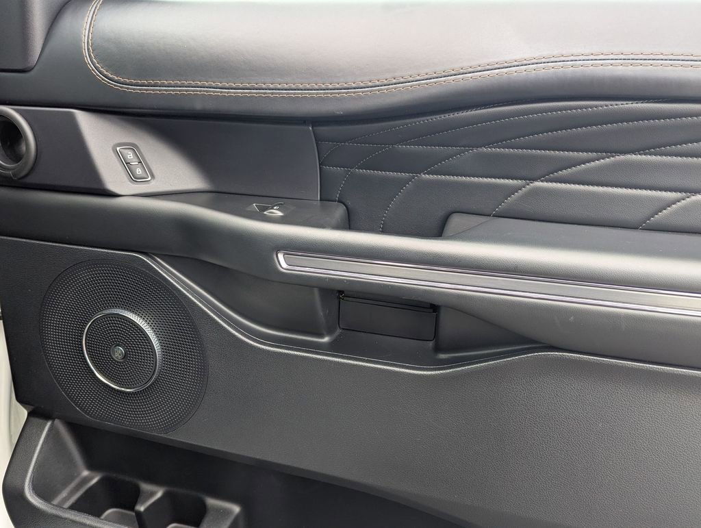 Used 2021 Ford Expedition Max Platinum image 36