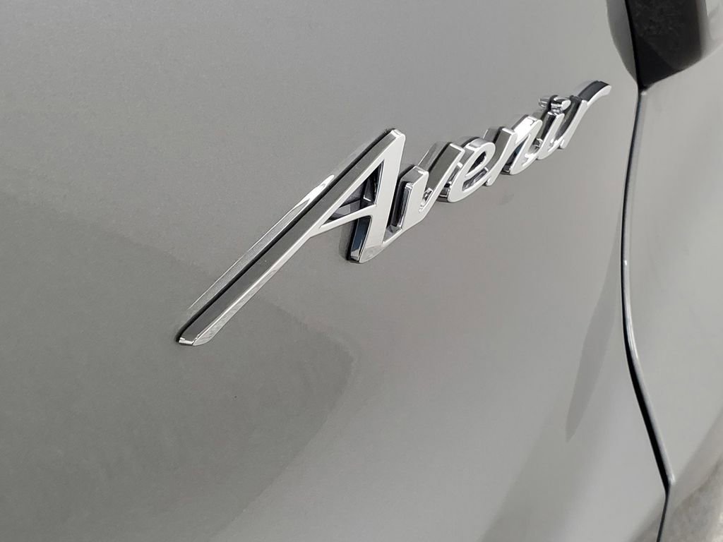 Used 2024 Buick Encore GX Avenir w/ Avenir Convenience Package image 25