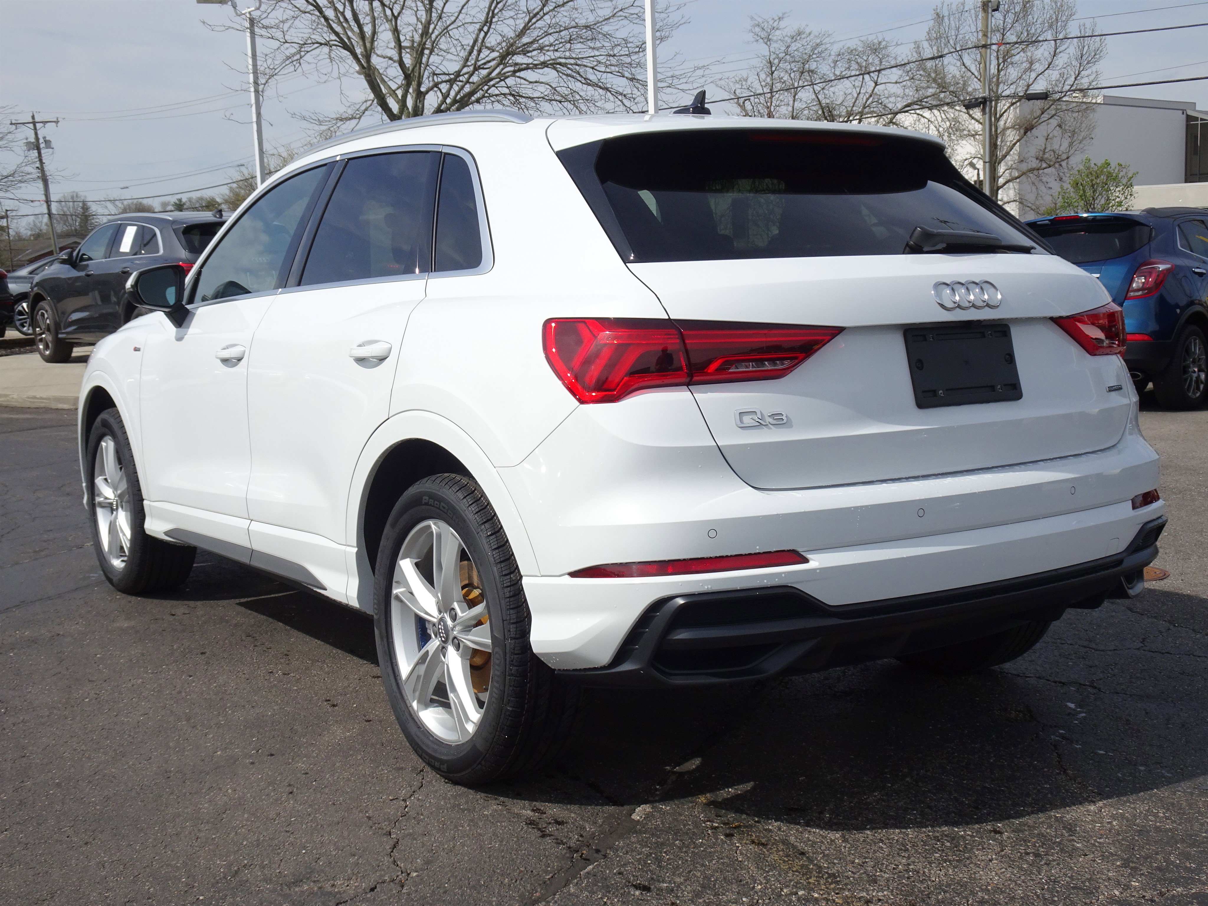 Used 2020 Audi Q3 2.0T Premium image 3