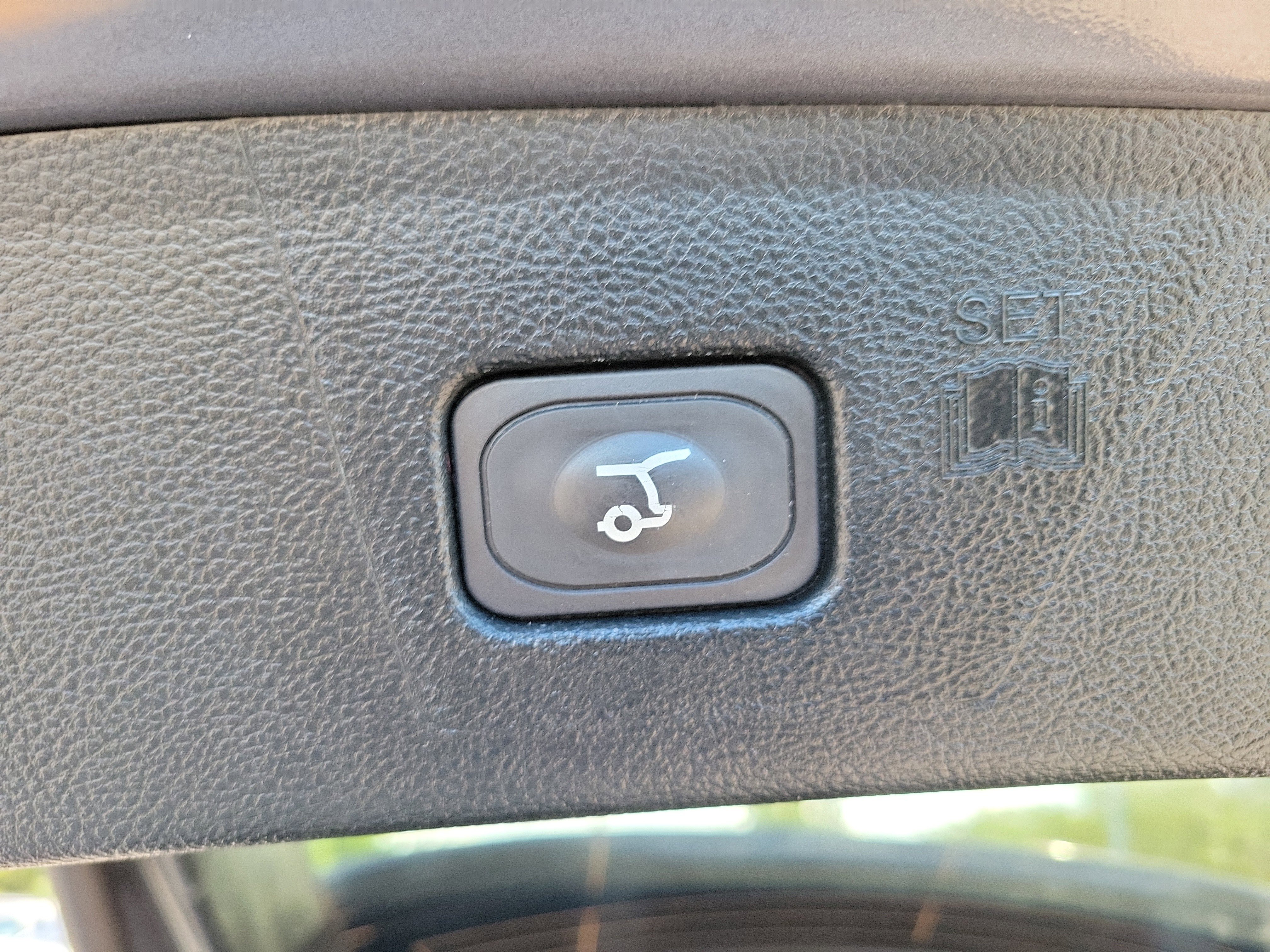 Used 2022 Ford Edge Titanium image 13