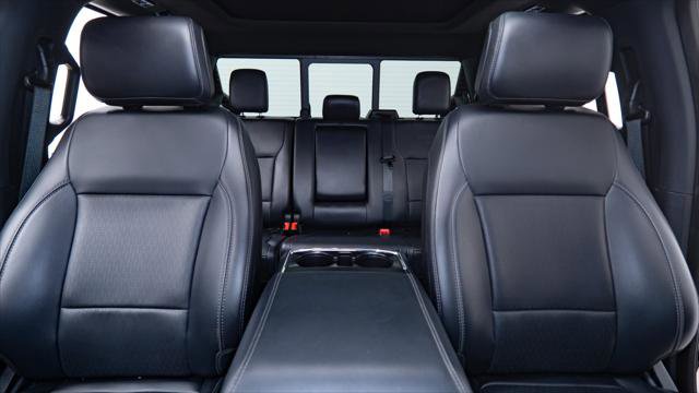 Used 2025 Ford F150 Lariat w/ Equipment Group 502A High image 3