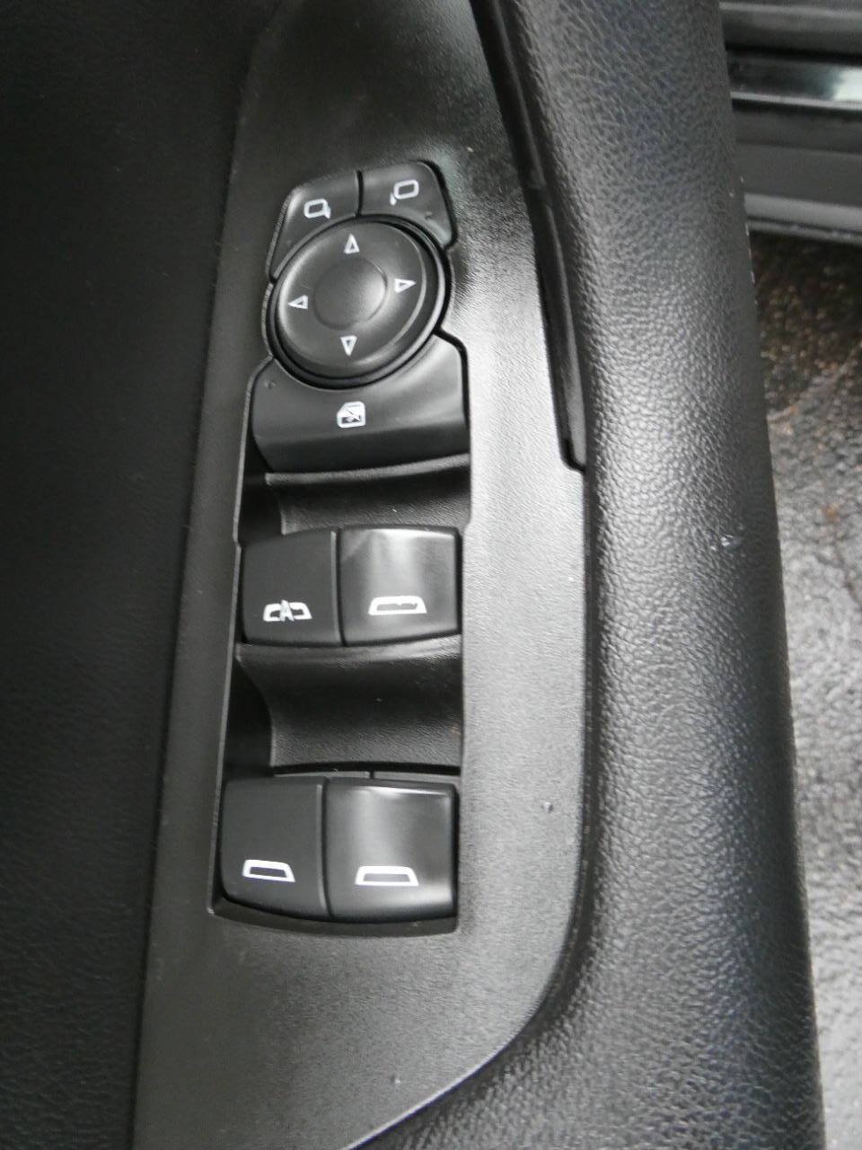 Used 2019 Chevrolet Blazer LT FWD image 21