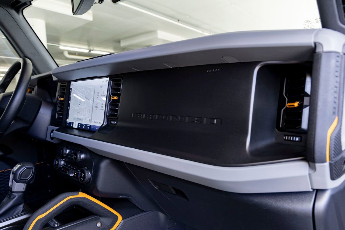 Used 2023 Ford Bronco Badlands image 36