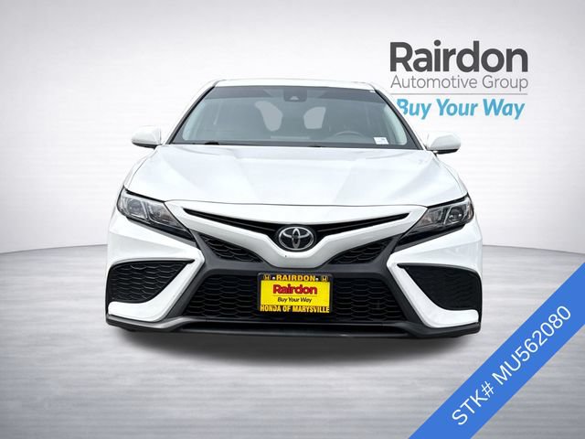 Used 2021 Toyota Camry SE FWD image 2