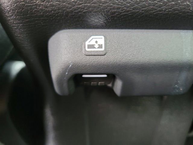 Used 2022 Jeep Wrangler Unlimited Sport image 17