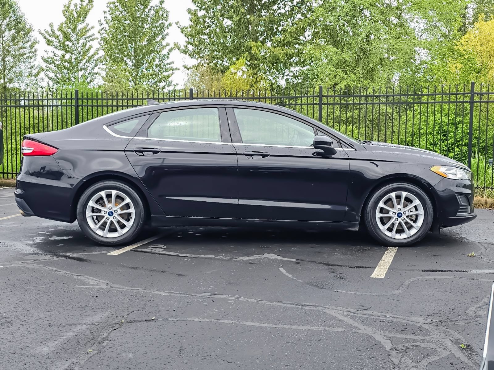 Used 2020 Ford Fusion SE FWD video 3