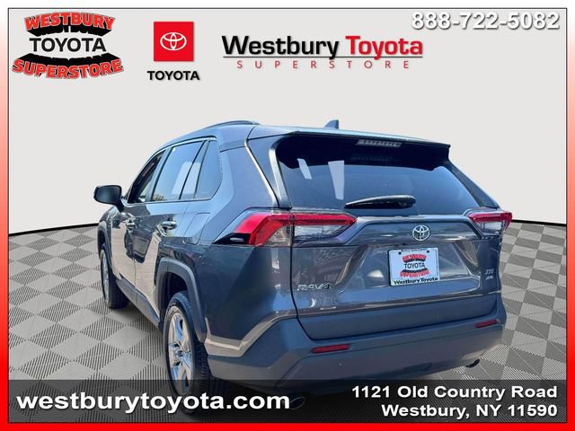Used 2022 Toyota RAV4 XLE w/ Convenience Package AWD/4WD image 7