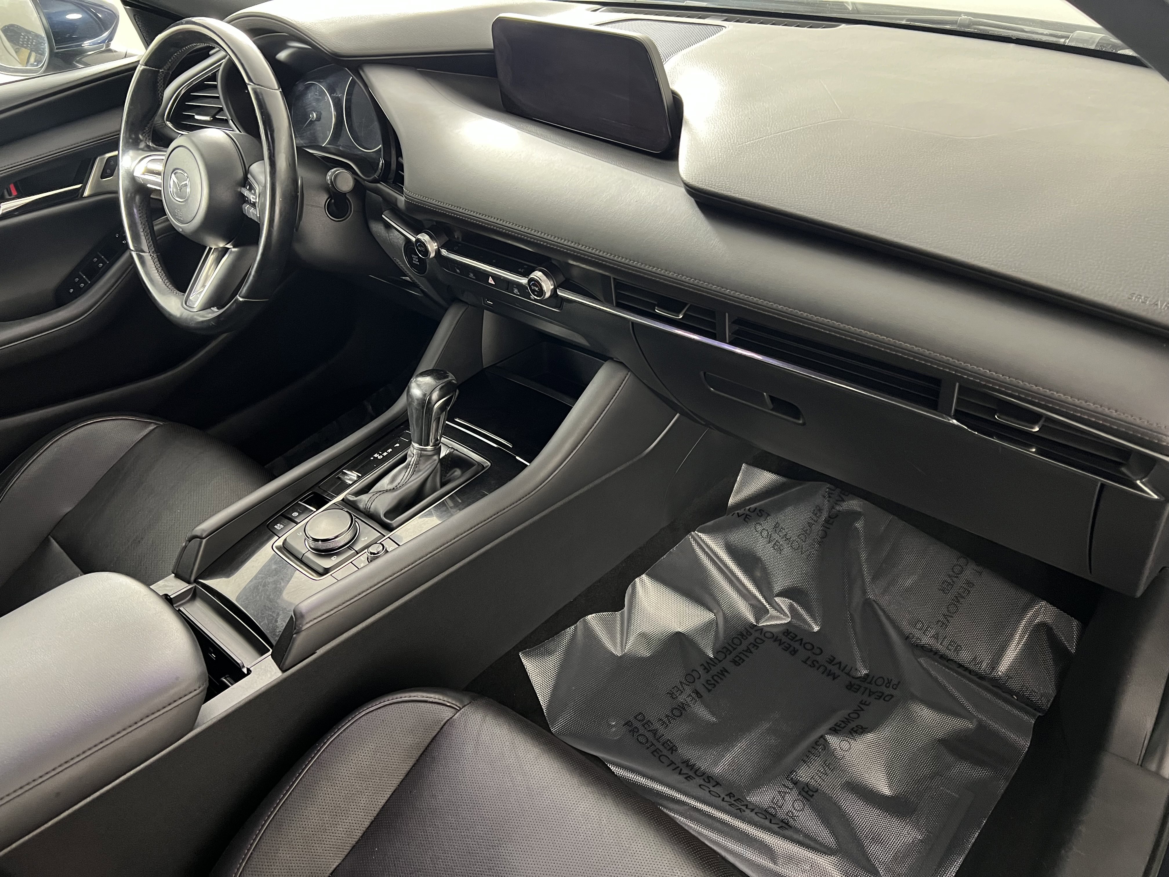 Used 2019 MAZDA MAZDA3 Hatchback w/ Premium Package image 24