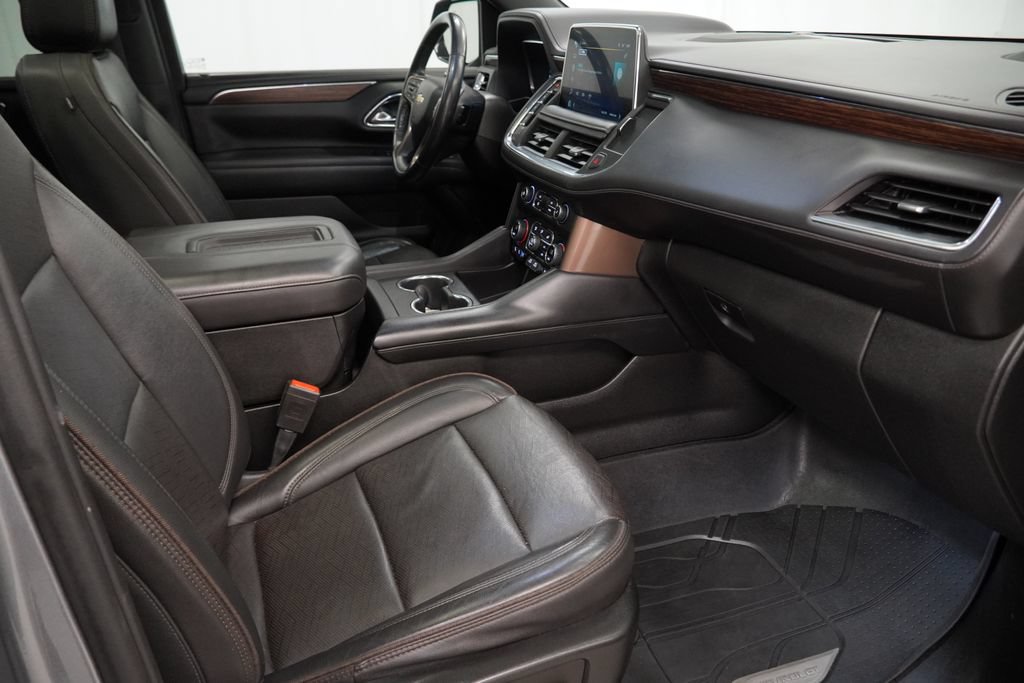 Used 2023 Chevrolet Suburban High Country AWD/4WD image 34