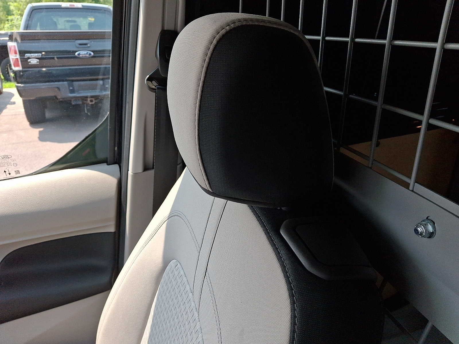 Certified 2023 Ford Transit Connect XLT FWD image 17