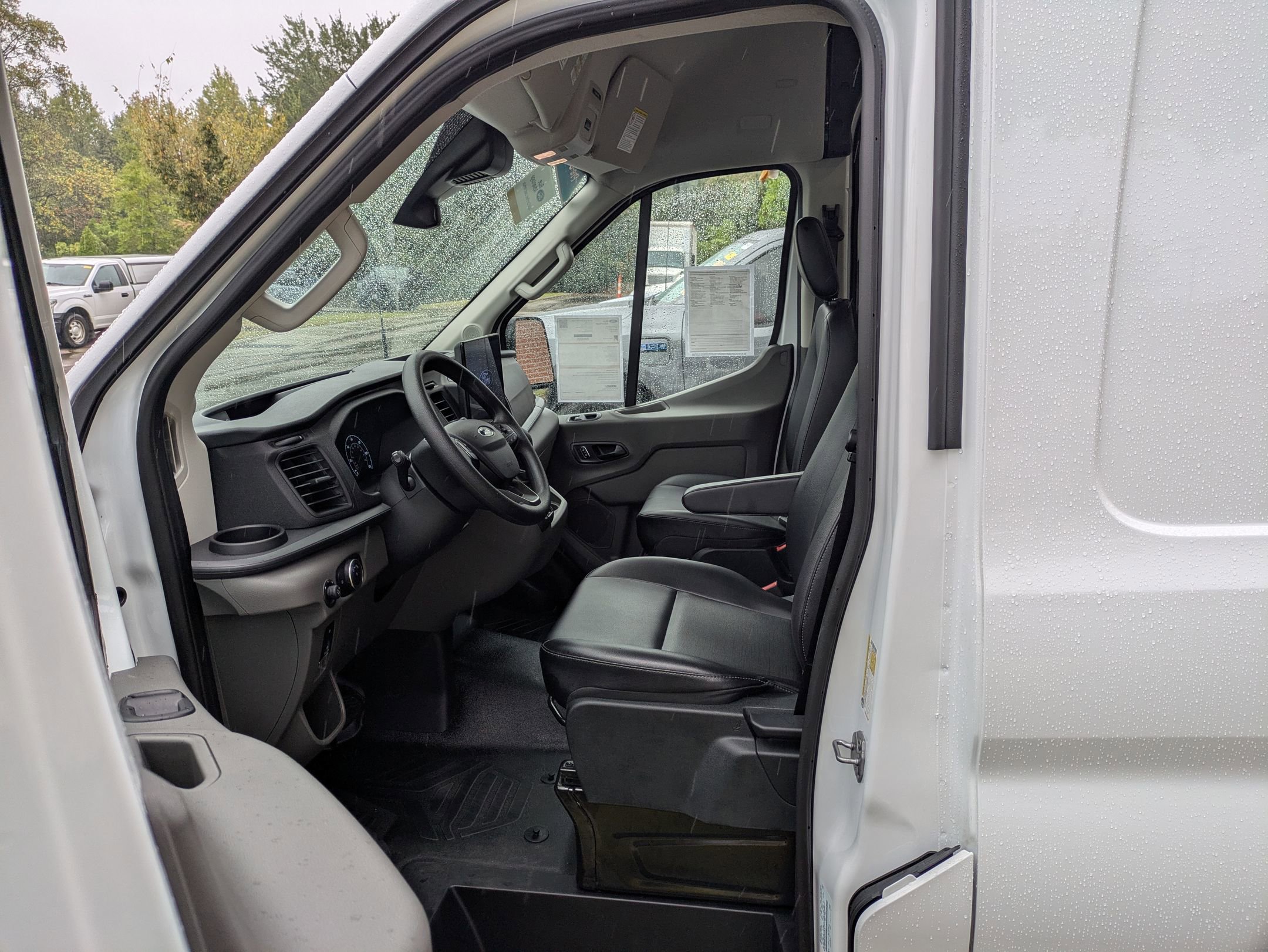 Certified 2025 Ford Transit 350 148 High Roof Extended image 11