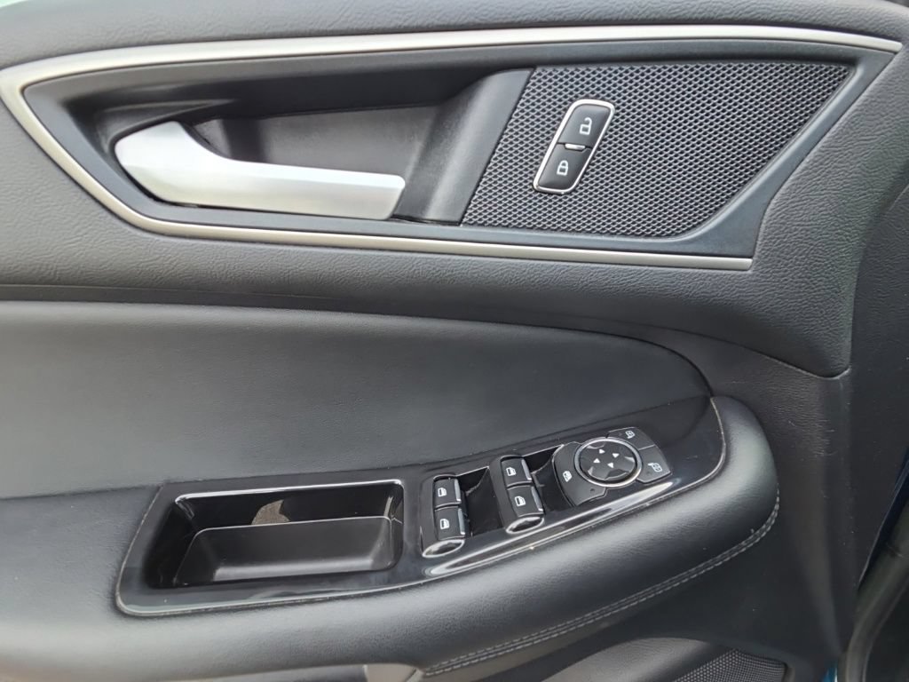 Used 2020 Ford Edge SEL w/ Convenience Package FWD image 19