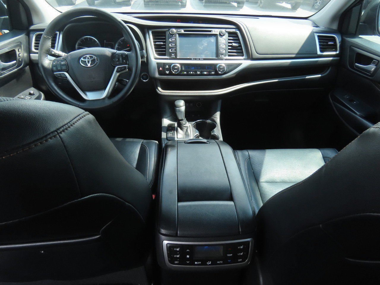 Used 2018 Toyota Highlander Limited Platinum AWD/4WD image 23