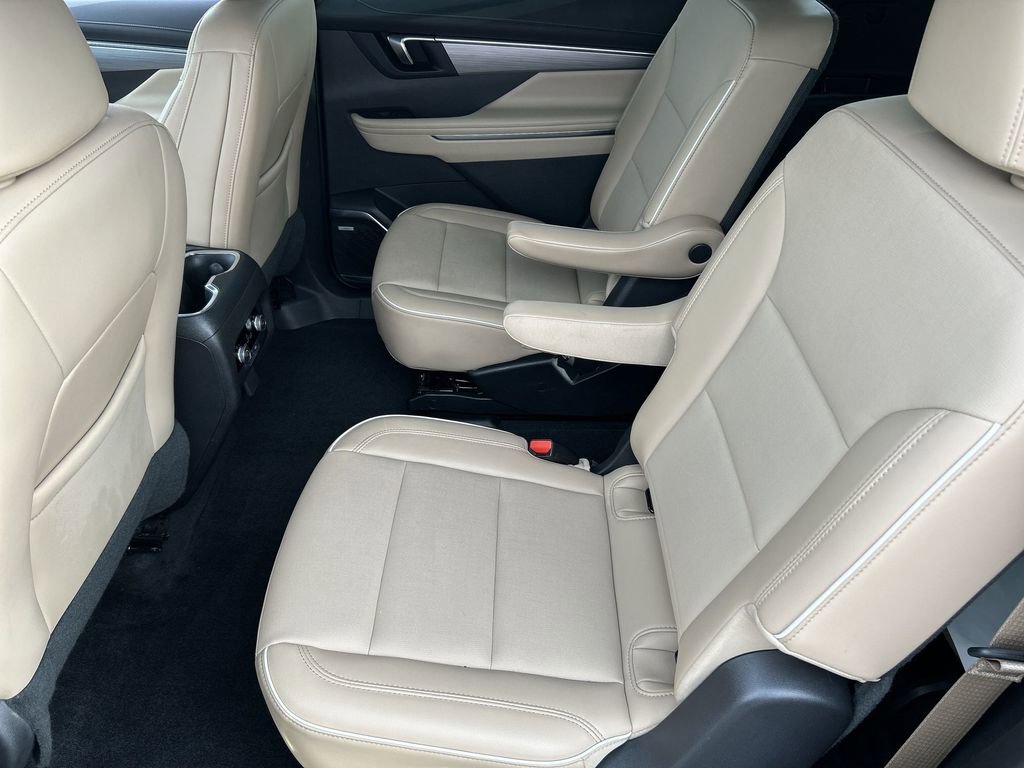 Used 2025 Buick Enclave Preferred w/ Power Package image 25