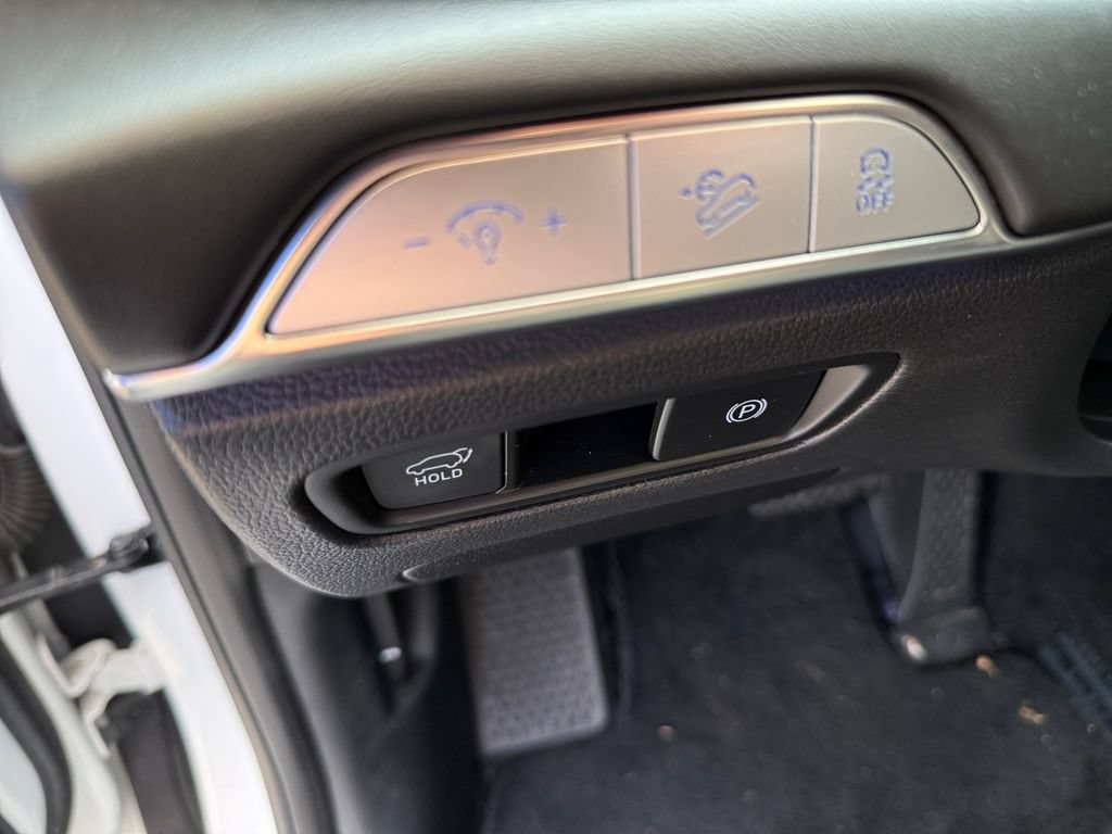 Used 2025 Genesis GV80 2.5T Standard AWD/4WD image 17