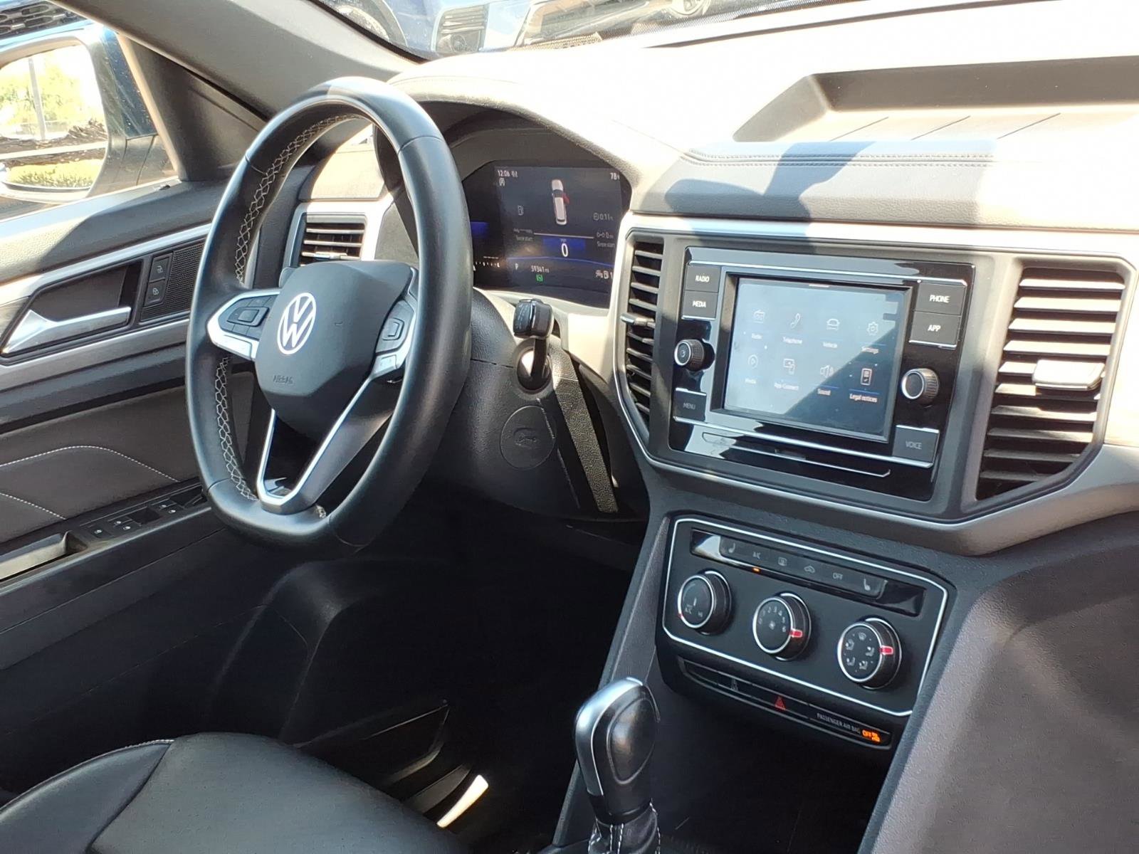 Certified 2023 Volkswagen Atlas Cross Sport SE AWD/4WD image 12