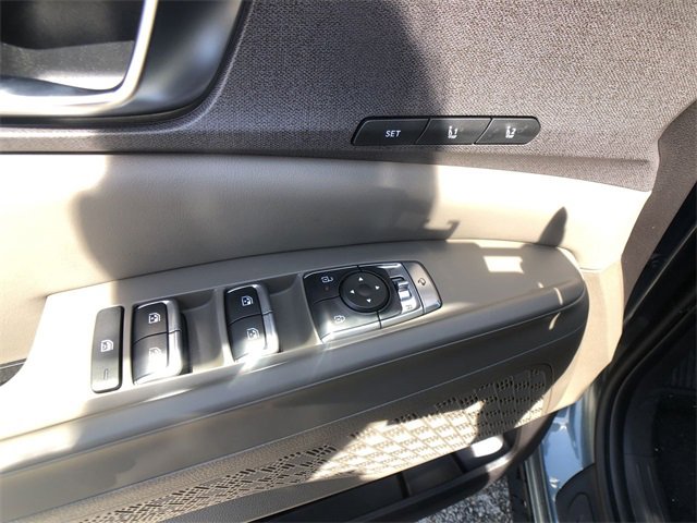 New 2026 Kia Carnival SX image 13