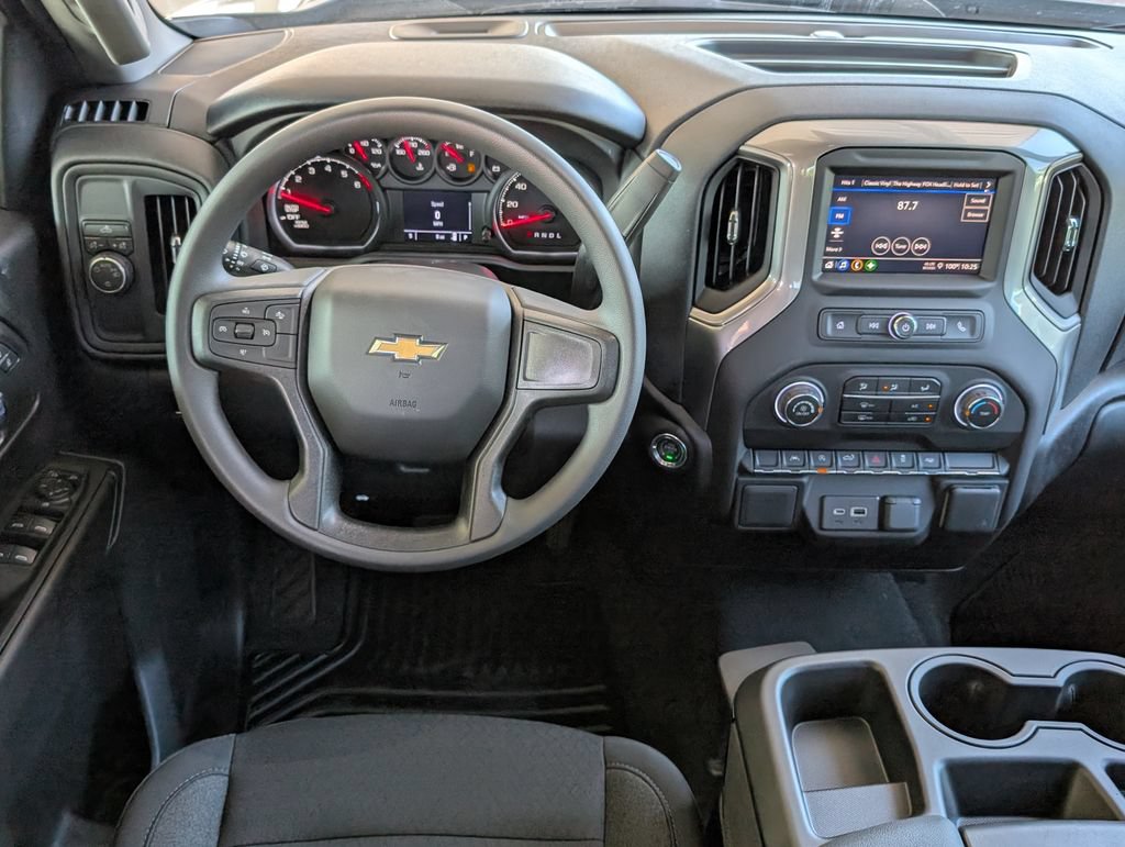New 2026 Chevrolet Silverado 1500 Custom w/ LPO, Dark Essentials Package RWD image 4