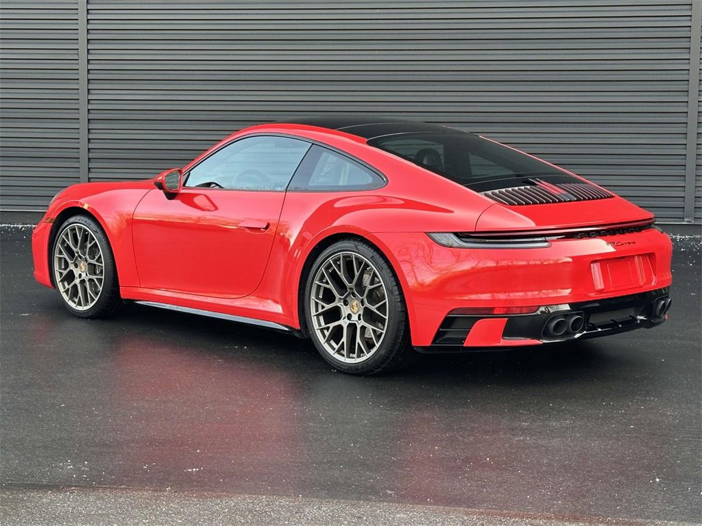 Used 2024 Porsche 911 Carrera image 3