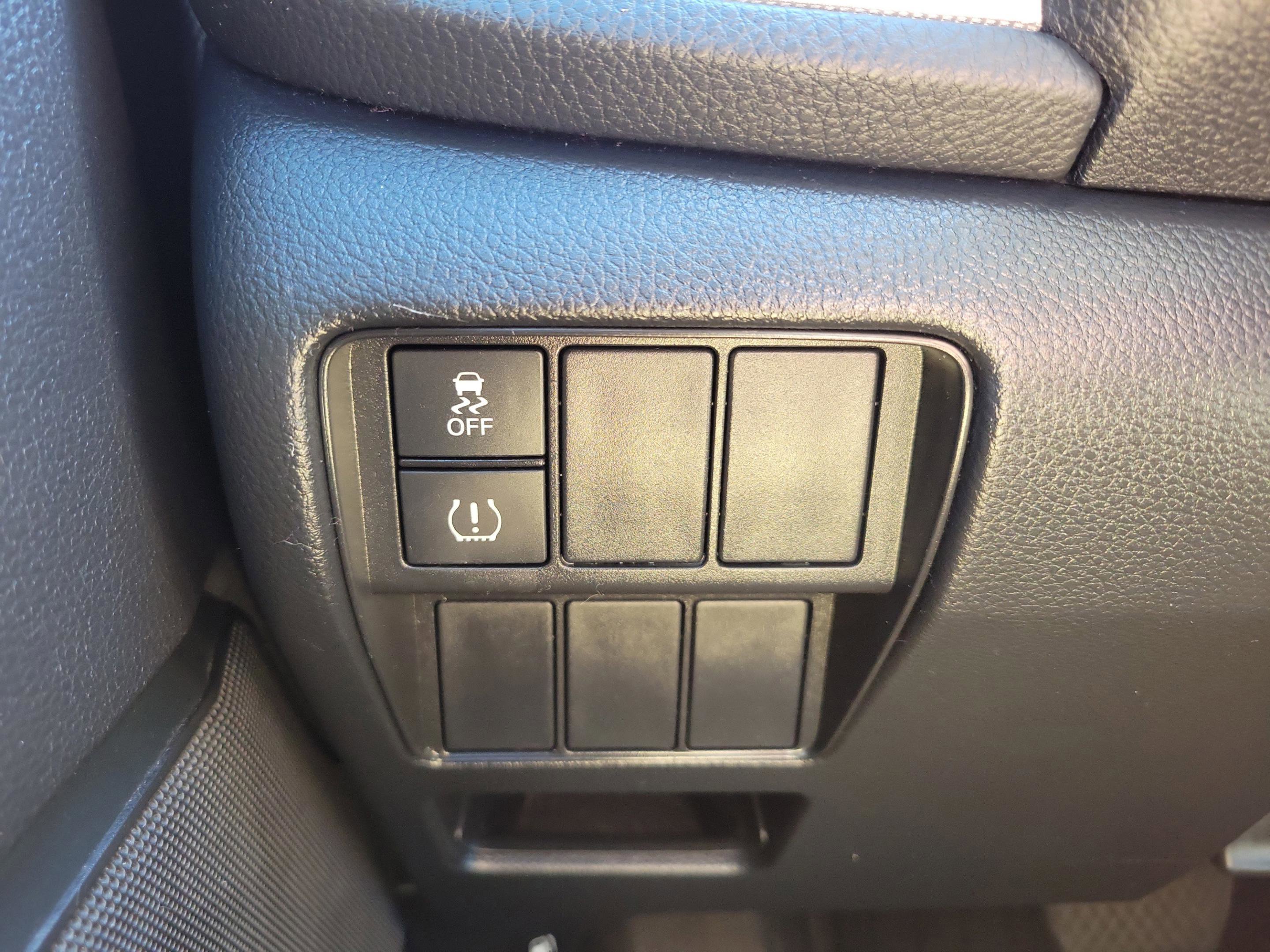 Used 2017 Honda CR-V LX image 15