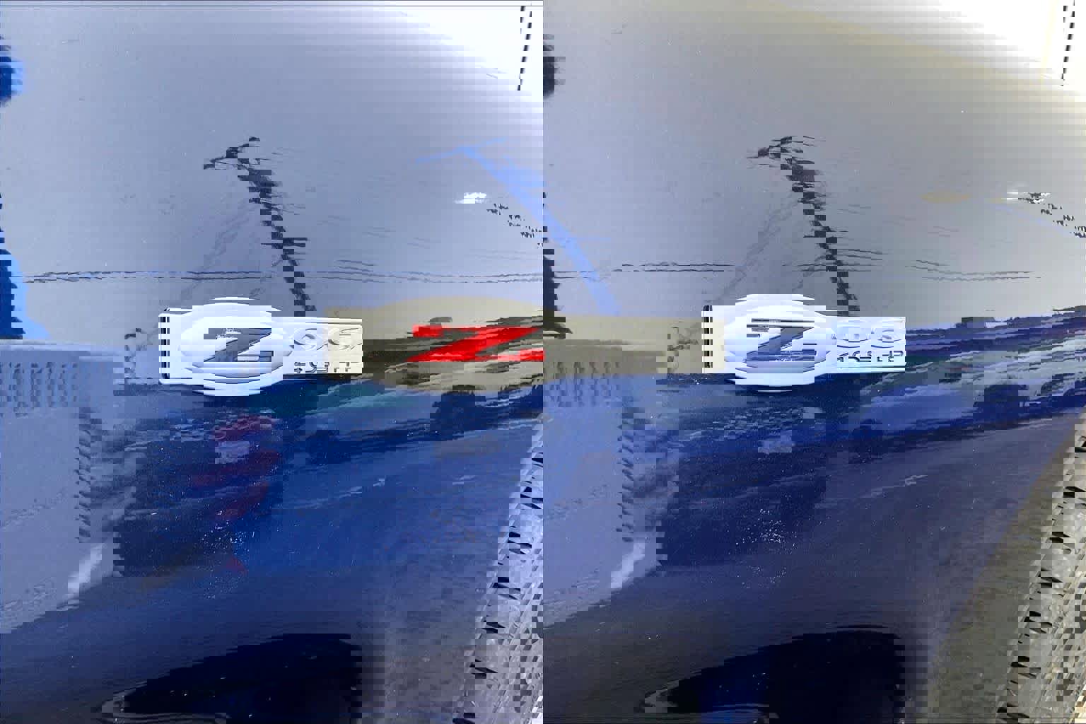 Used 2004 Chevrolet Corvette Z06 w/ Z06 Preferred Equipment Group image 11