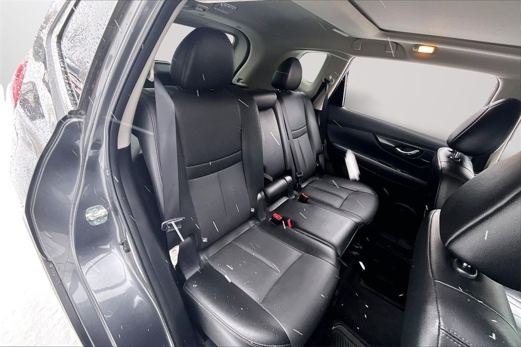 Used 2017 Nissan Rogue SL image 23