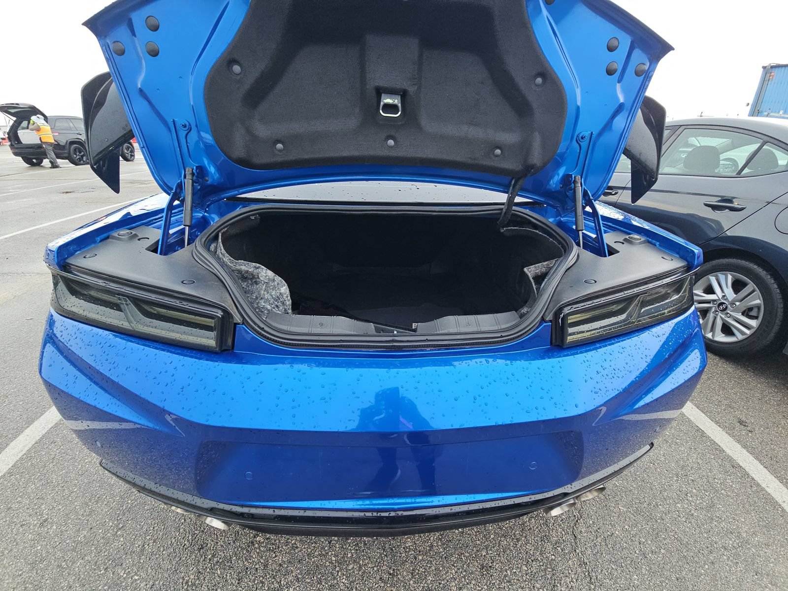 Used 2018 Chevrolet Camaro SS RWD image 13