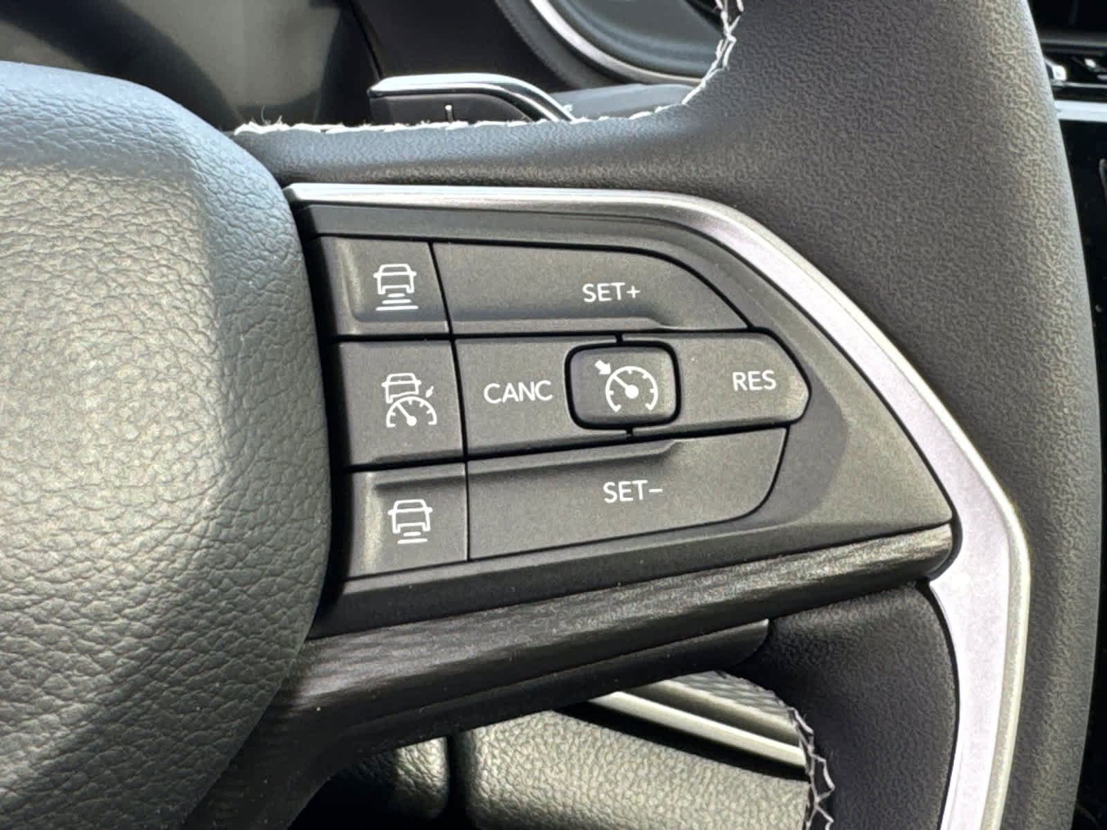 New 2025 Jeep Grand Cherokee Laredo X w/ Trailer Tow Package image 20