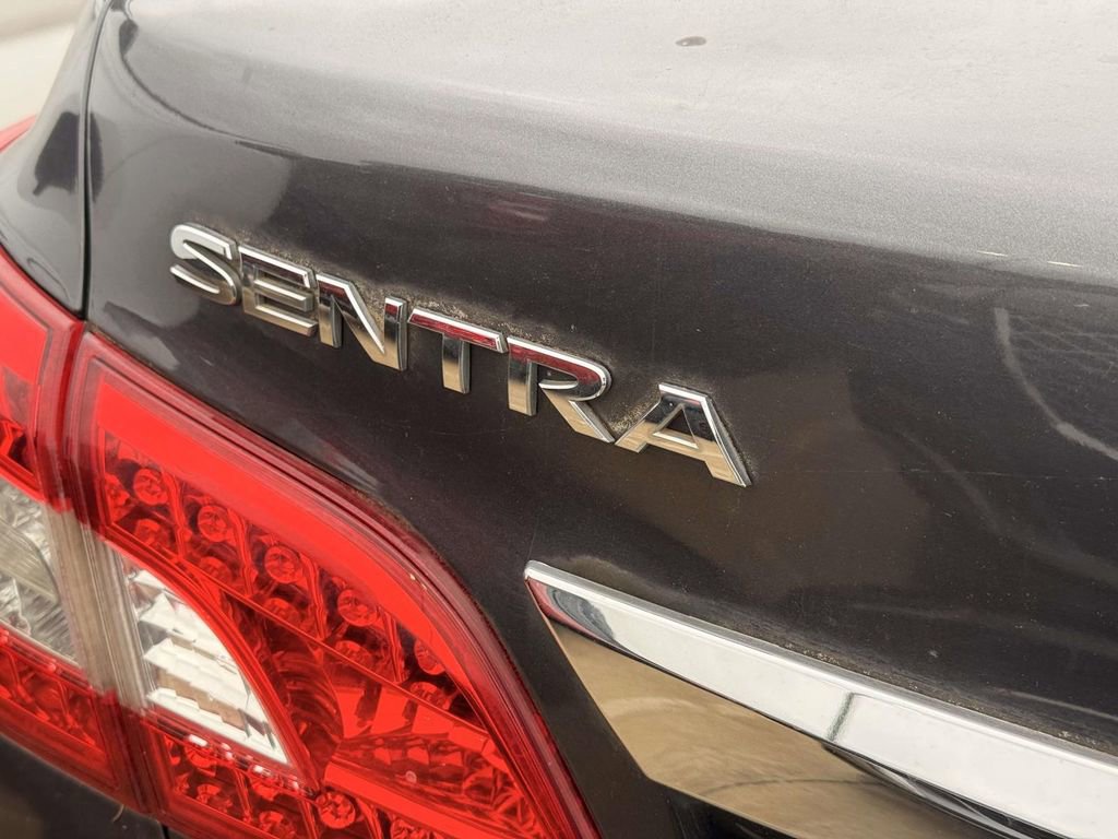 Used 2014 Nissan Sentra S FWD image 9