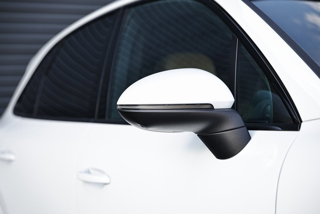 Certified 2025 Porsche Cayenne w/ Premium Package Plus image 17