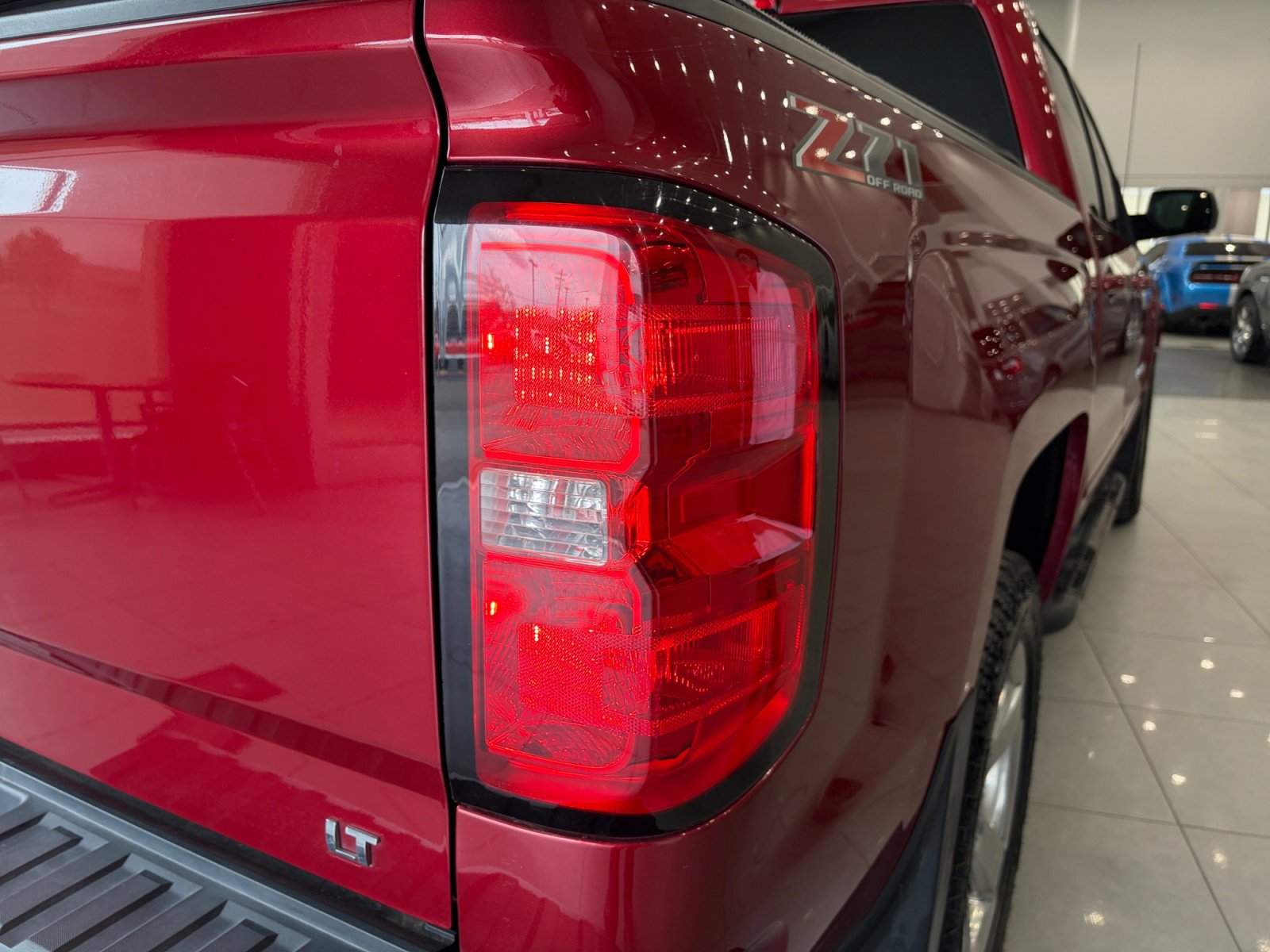 Used 2018 Chevrolet Silverado 1500 LT w/ All Star Edition image 25