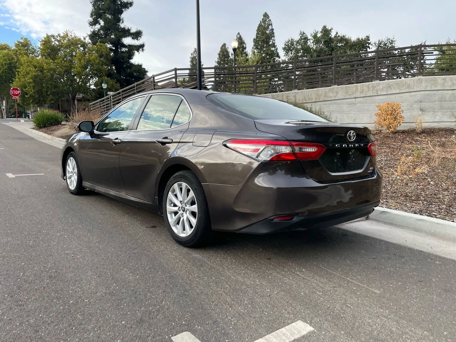 Used 2018 Toyota Camry SE image 28