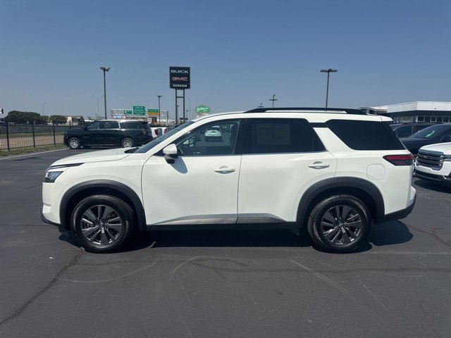 Used 2022 Nissan Pathfinder SV image 7