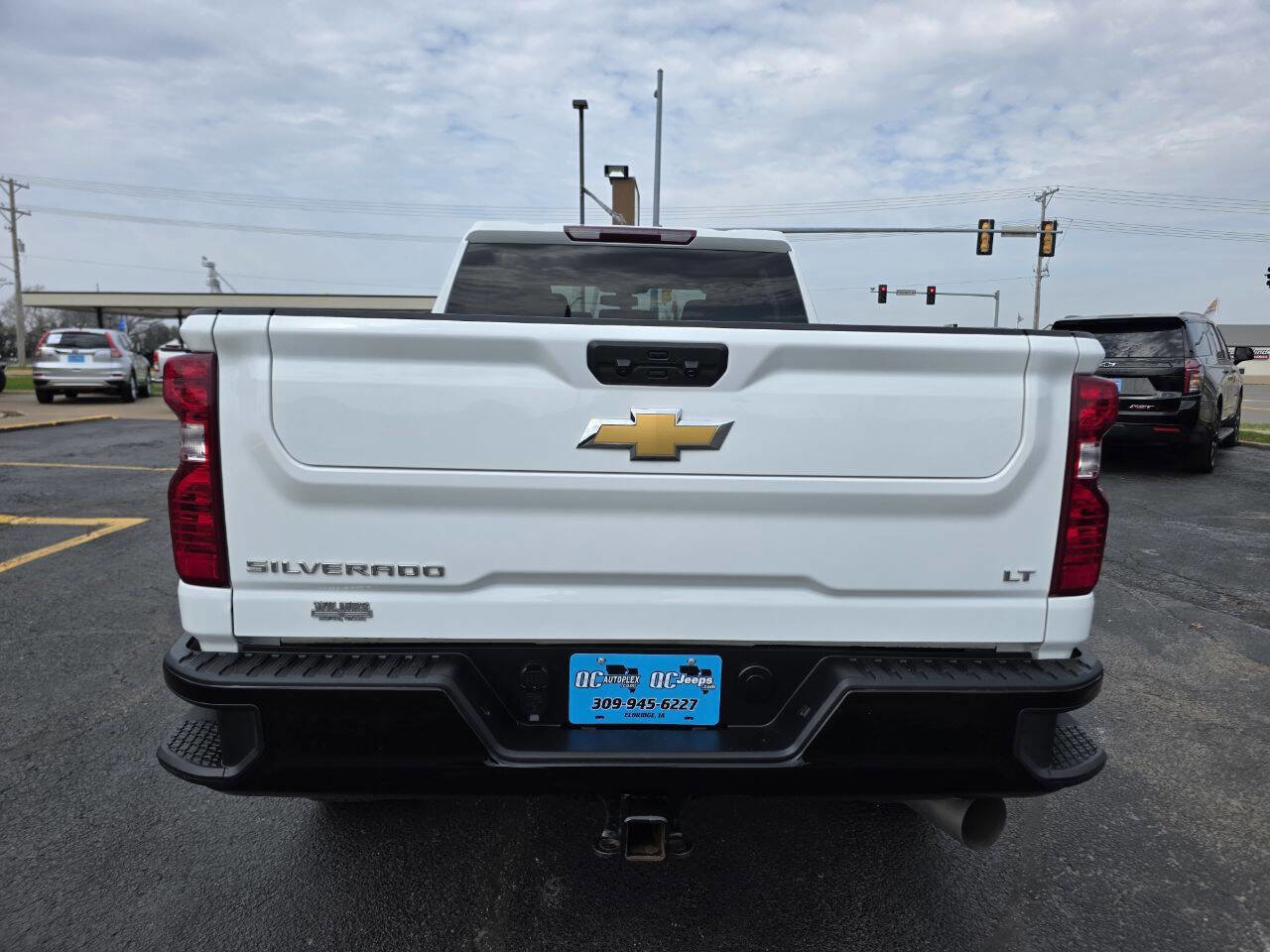 Used 2023 Chevrolet Silverado 2500 Custom w/ Custom Value Package image 7