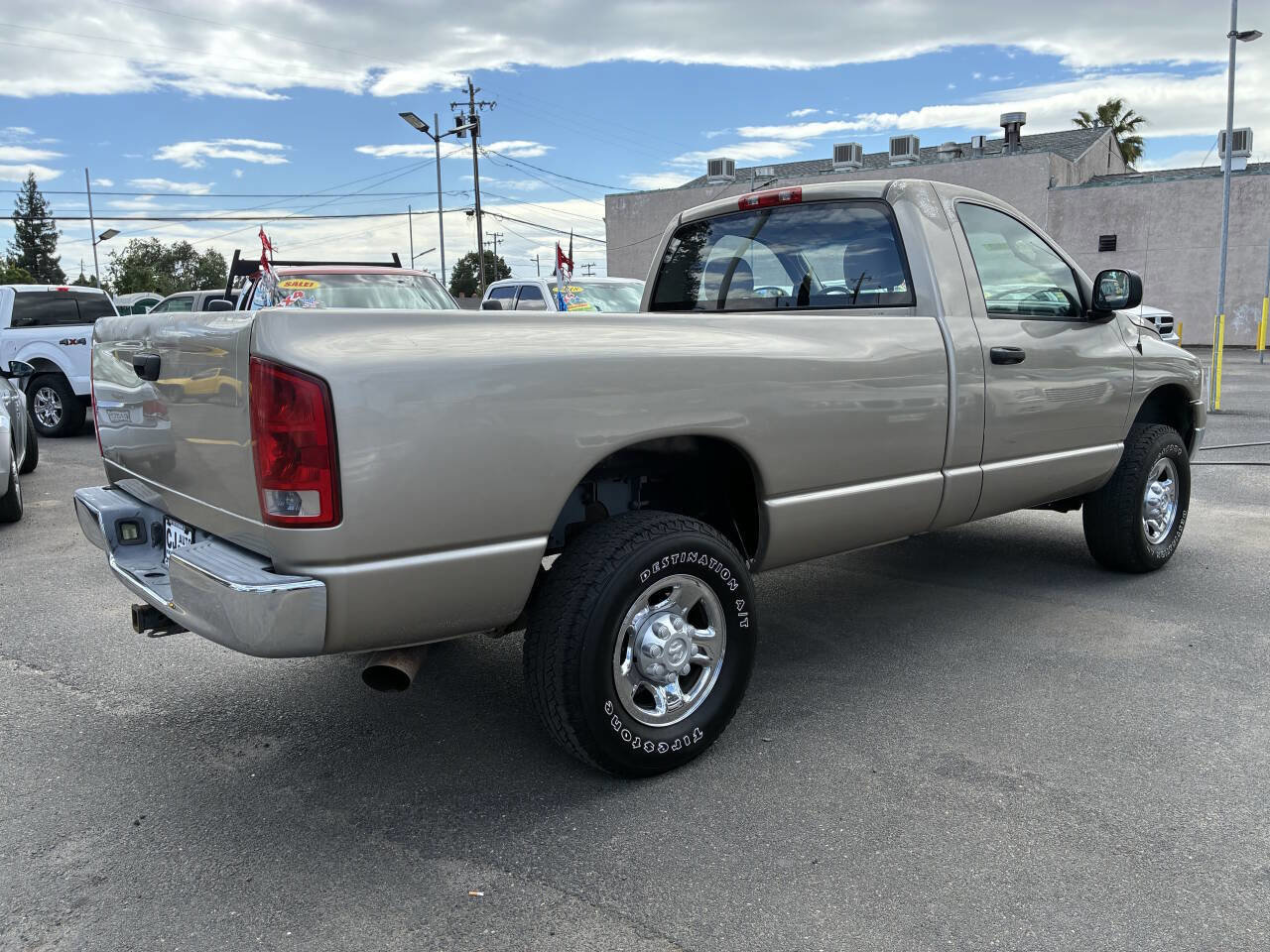 Used 2005 Dodge Ram 2500 Truck SLT w/ Trailer Tow Group AWD/4WD image 2