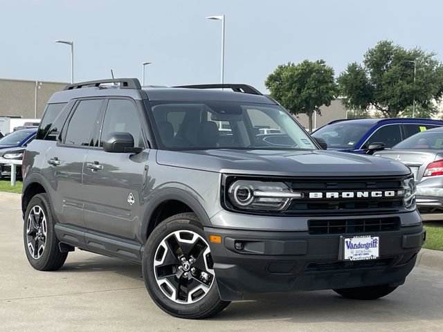 Used 2023 Ford Bronco Sport Outer Banks AWD/4WD image 2