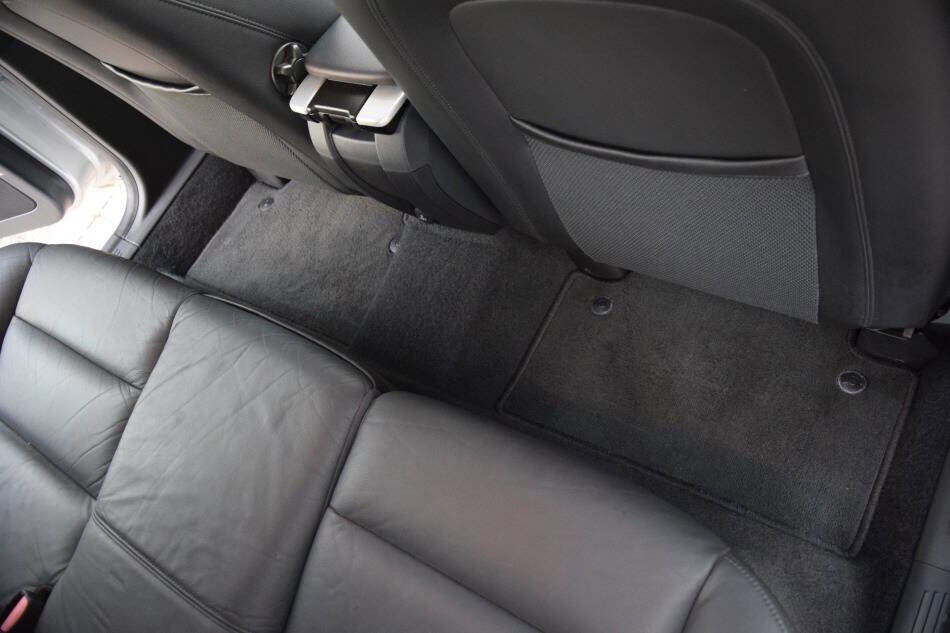 Used 2011 Volvo V50 T5 image 52