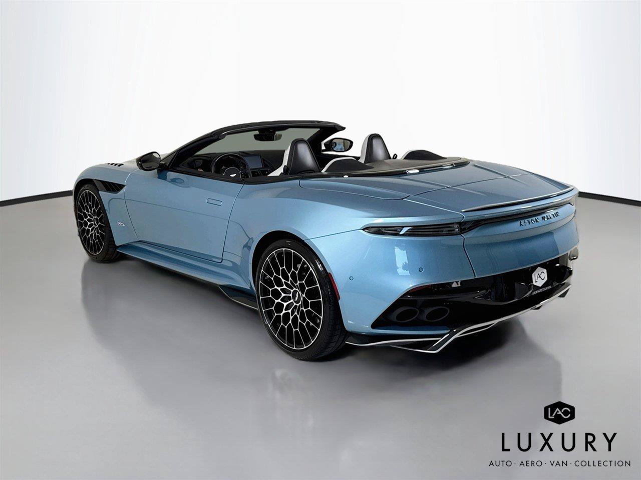 Used 2023 Aston Martin DBS Superleggera Volante RWD image 8